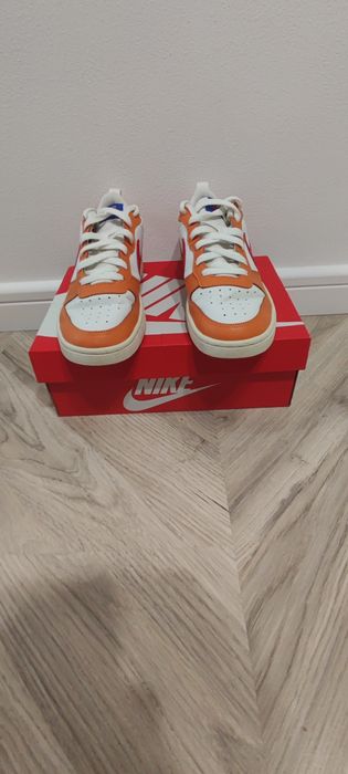 Vând nike court borugh low 2