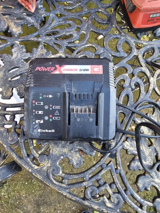 Încărcător Einhell