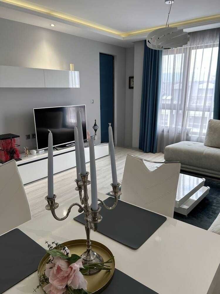 Продава се Тристаен апартамент в Пловдив, Тракия - 120 кв.м за 2534 €/кв.м - Снимка #2