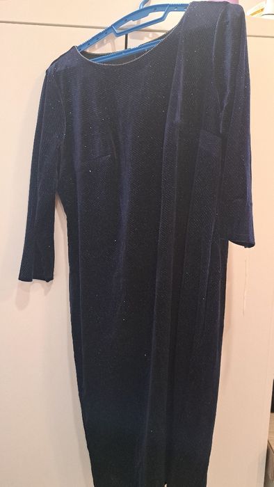 Vand rochie noua, marimea 44 albastra