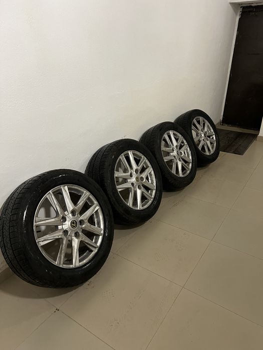 Продам диски с зимними шинами 285/50/20
