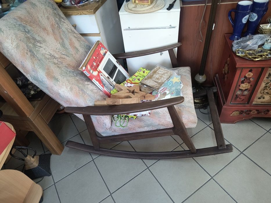 Mobilier antik că nou