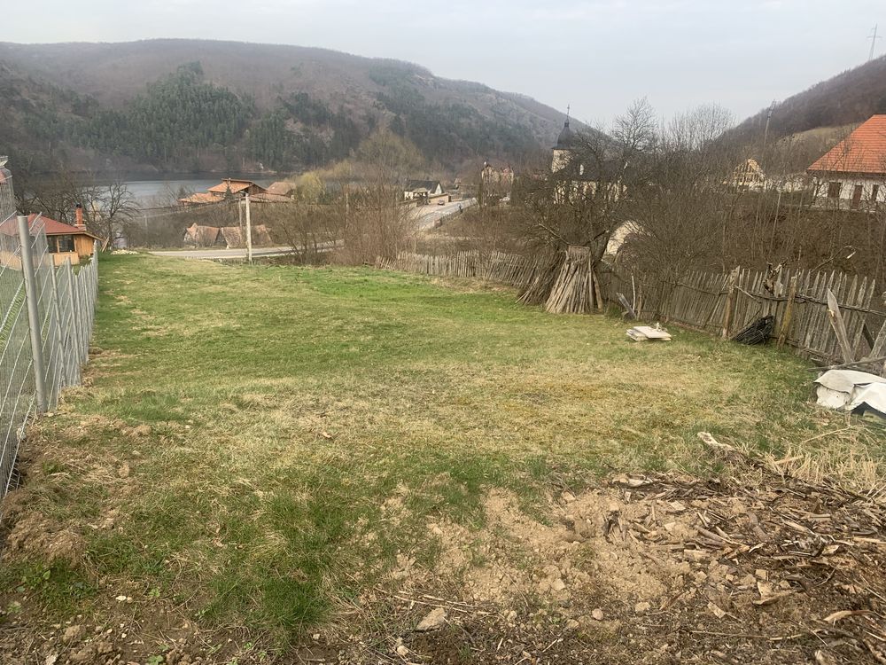 Vand teren intravilan la 2 minute de lac in Somesu Cald