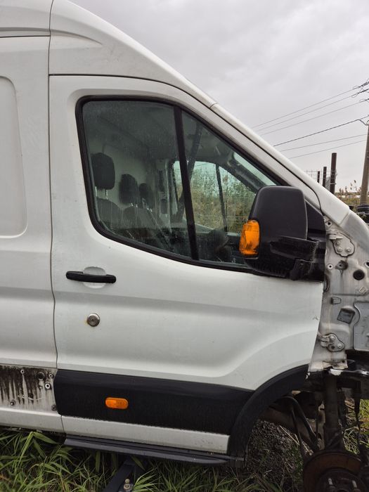 Usa dreapta fata ford transit an 2018 aripa stanga ford transit 2017