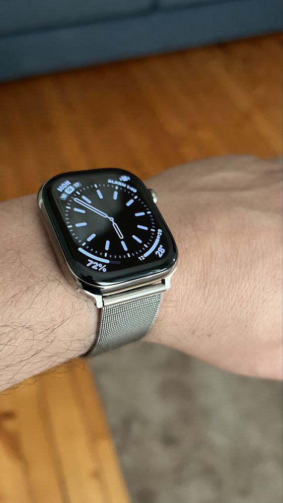 Apple watch 10 saphir titanium и подаръци