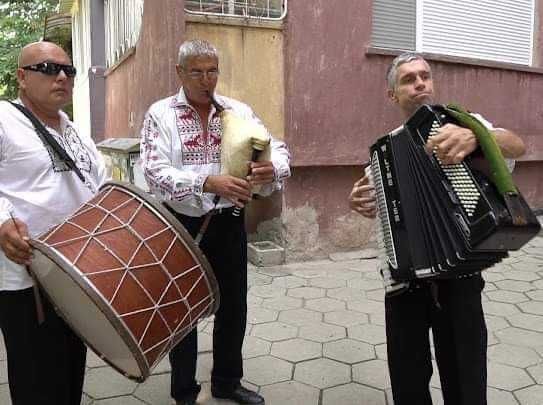 Оркестър за извеждане на булка