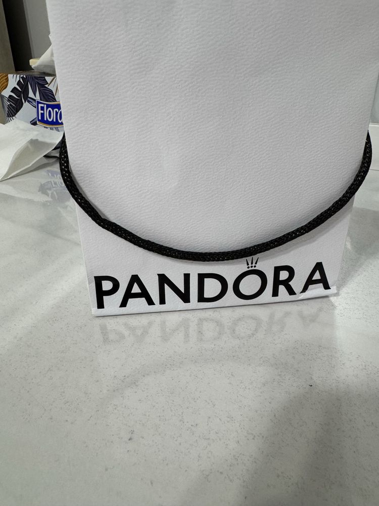 Pandora колие Финес