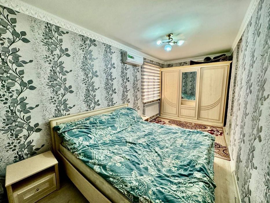 Мирабадский раён метро Ойбек сзади кафе Бон сдается квартира