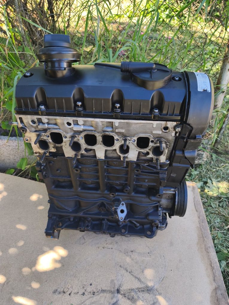 Motor 1.9 tdi BXE 77 kw 105 cp Volkswagen Passat B6 Golf 5 Jetta