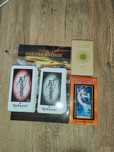 Set cărți de tarot și oracol.