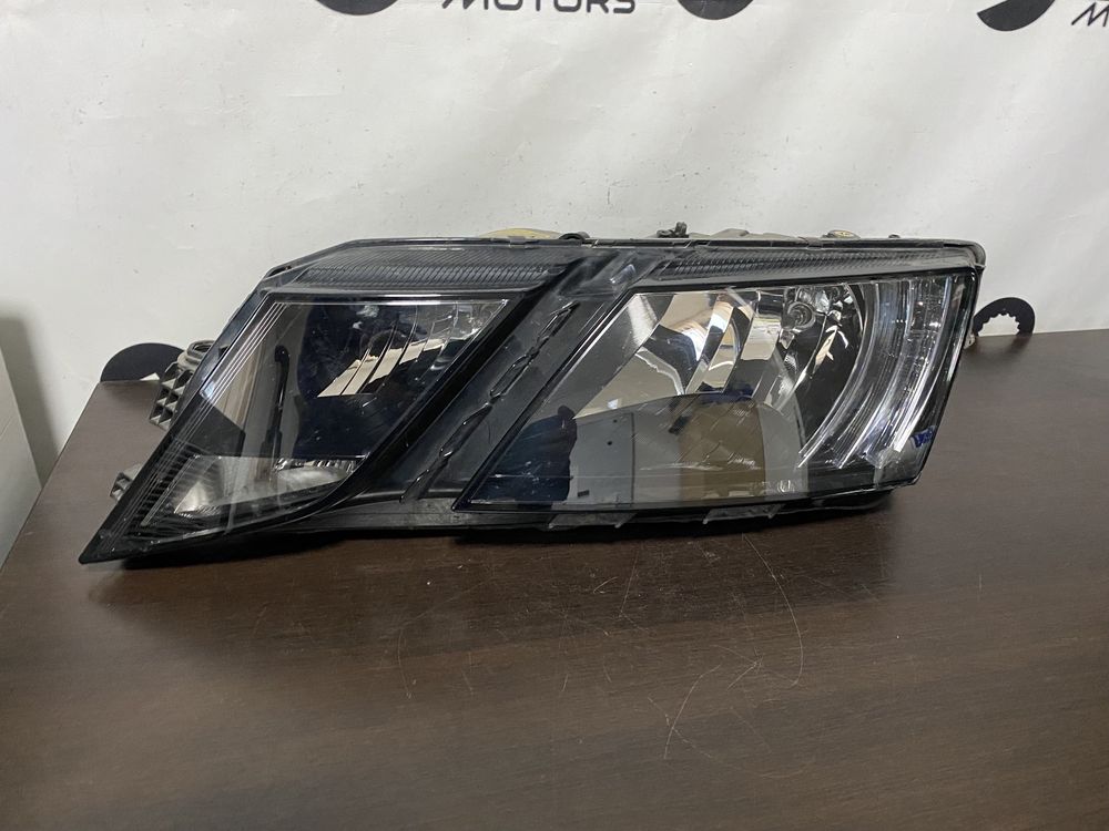 Far stanga Skoda Octavia 3 facelift cu halogen