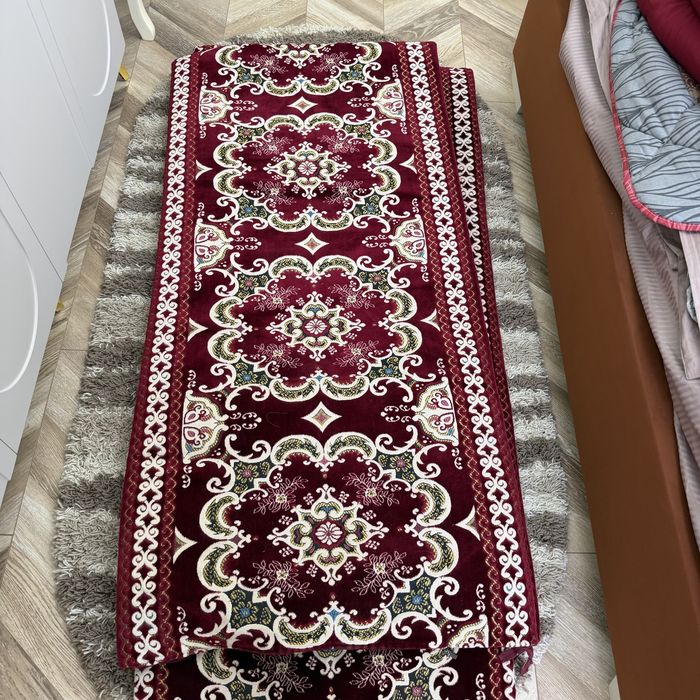 Корпе на пол с велюровым чехом