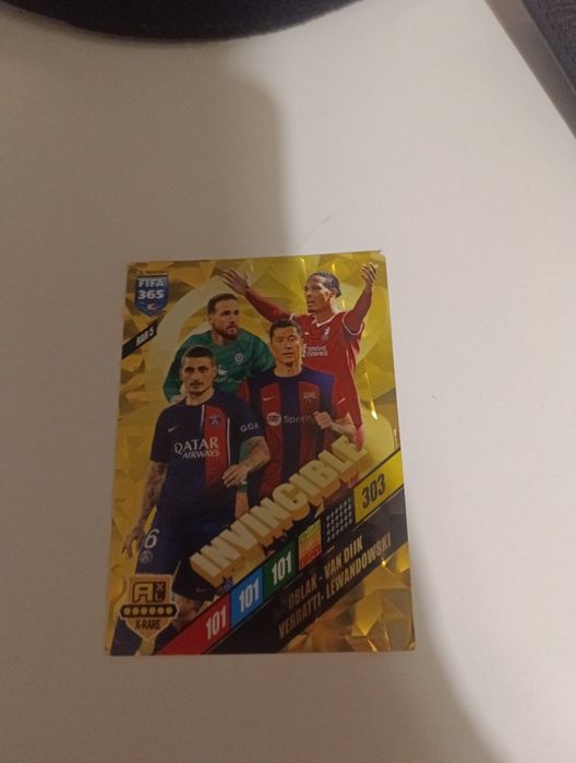 Card FIFA 365 adrenalyn Panini INVINCIBLE