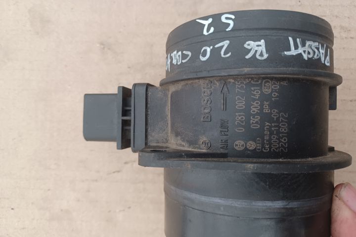 Debitmetru aer 03G906461C 0281002735 Volkswagen VW Passat B6 [2005 -