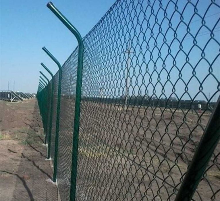 Garduri și porți la comanda clientului