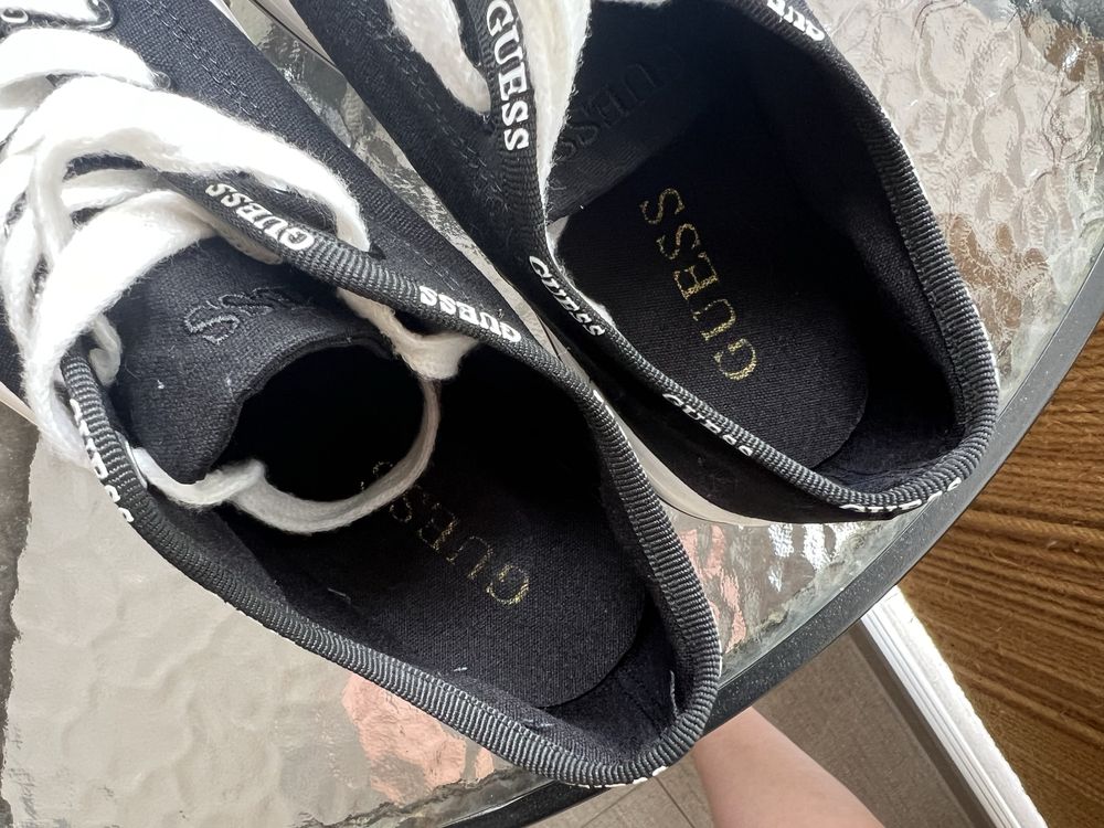 Дамски Сникърси / Кецове Guess