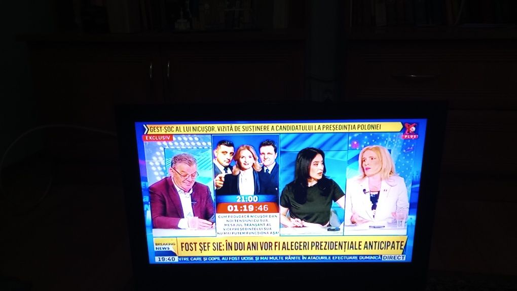 Vând televizor CMX