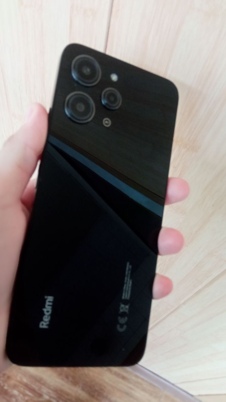 Telefon: Redmi 12