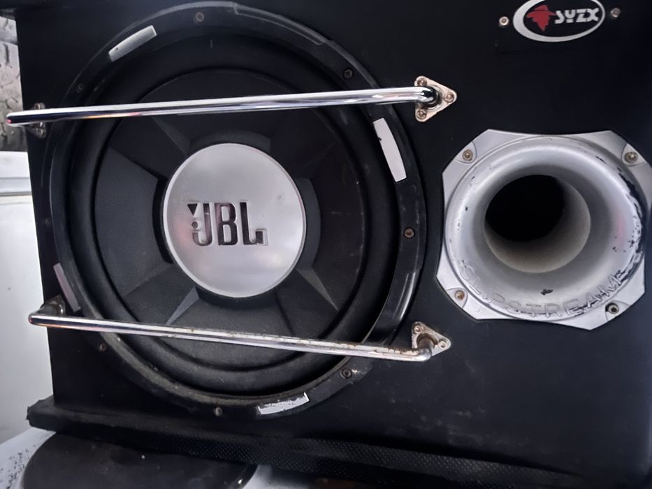 Продам Сабуфер в хорошев качестве