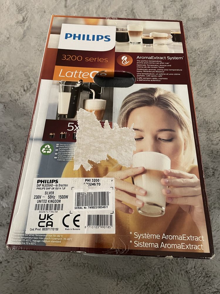 Espressor automat PHILIPS 3200 LatteGo EP3246/70 Nou Sigilat