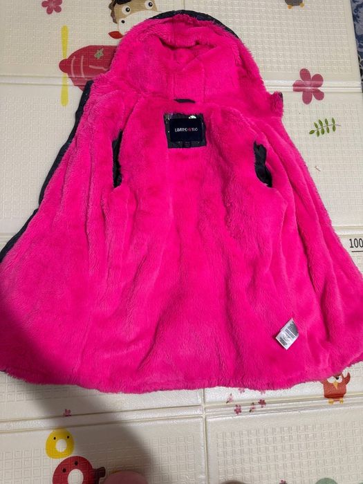 Куртка на девочку в отличном