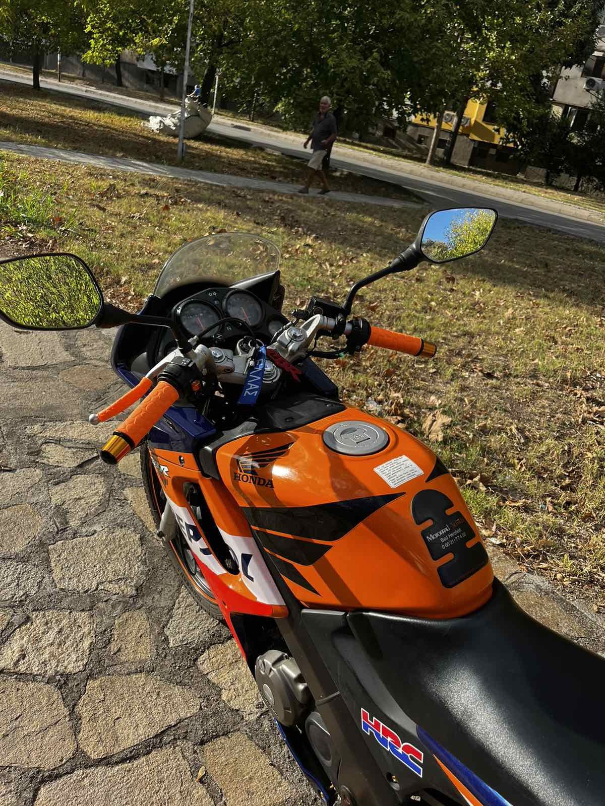 Мотор Хонда CBR 125R пистов