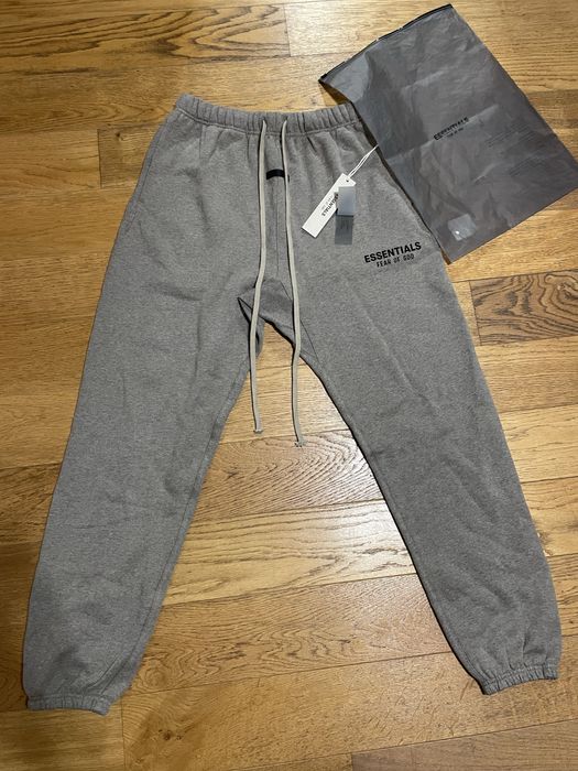 Essentials анцуг размер S