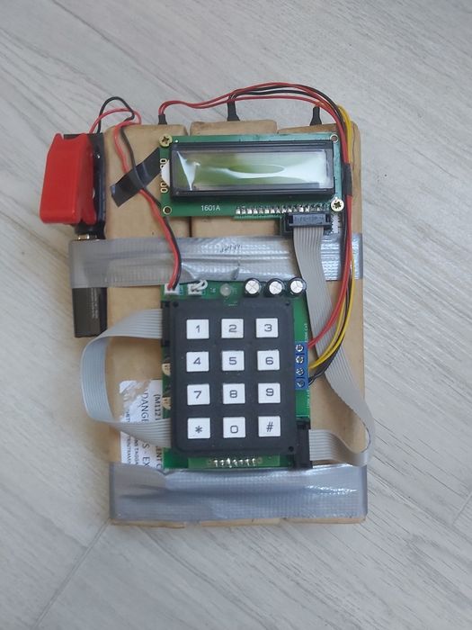 Vand replica C4 din CounterStrike2 functionala