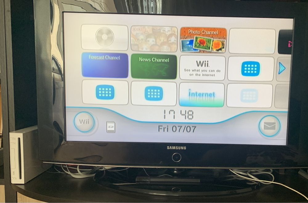 Consolă Wii cu joc inclus