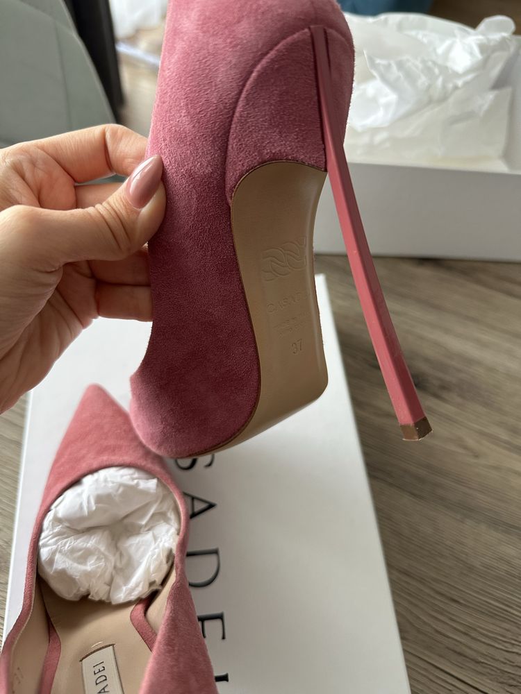 Casadei blade розови нюд обувки на висок ток