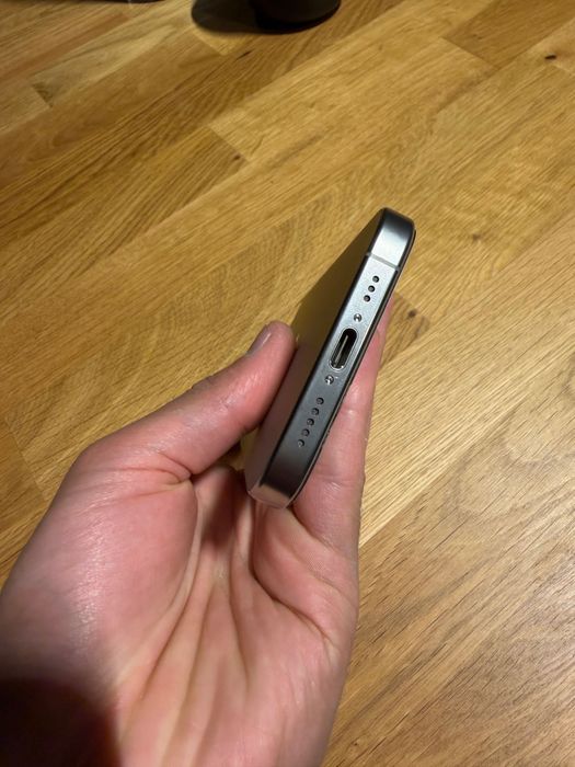 iPhone 16 Pro 256 с гаранция