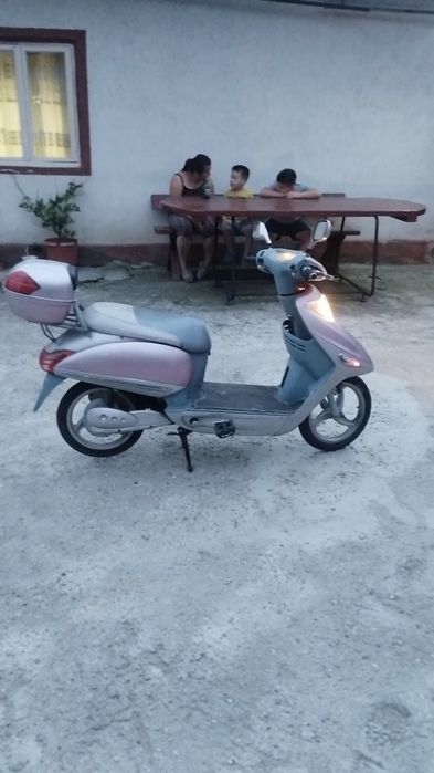 Vând scuter electric perfect functional
