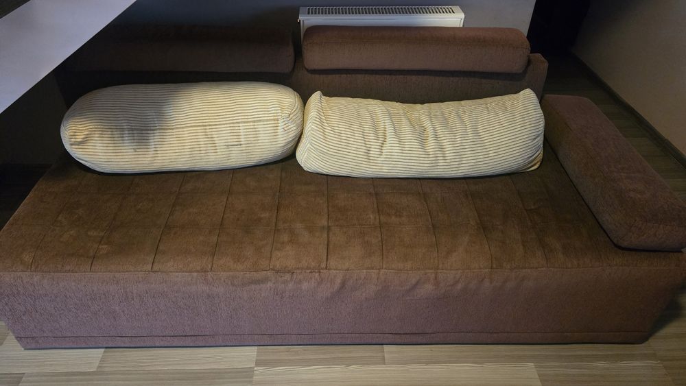 Vand urgent canapea, foarte ieftin