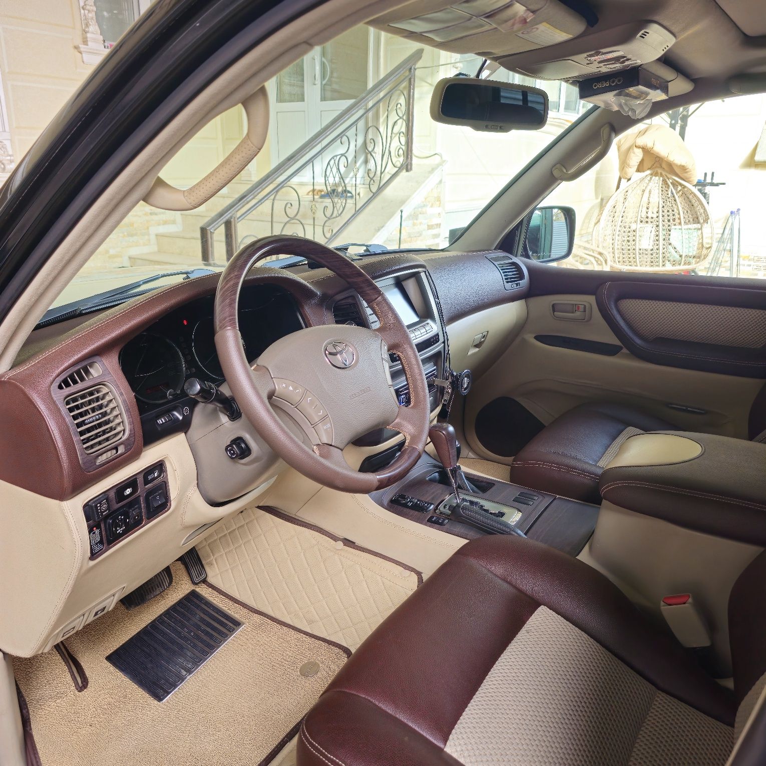 Продается Toyota Land Cruiser 100