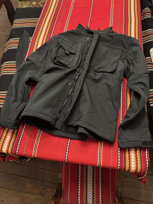 Мъжки ветроустойчиви якета