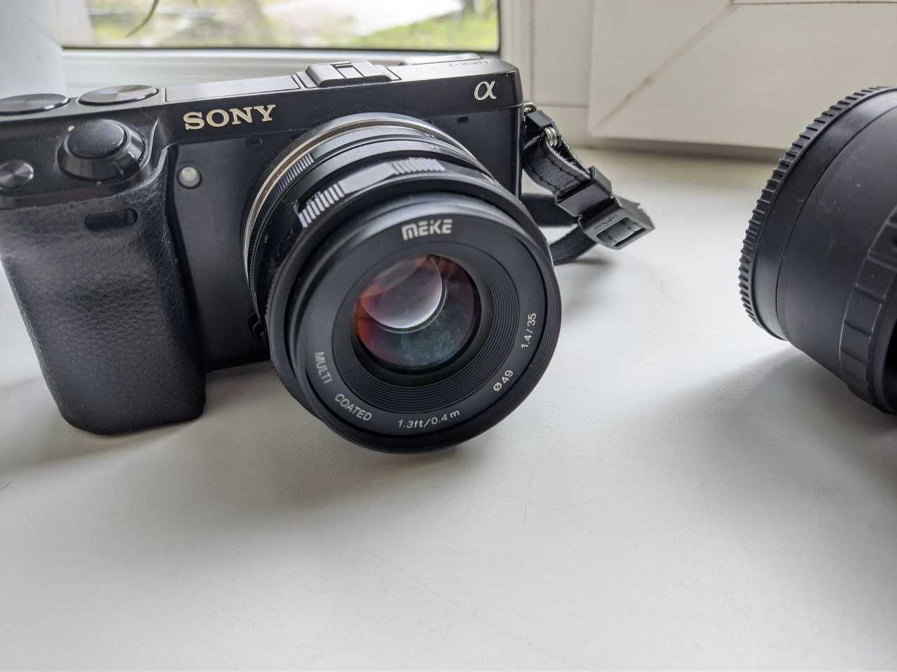 Продам Sony NEX 7 с оптикой и штативом