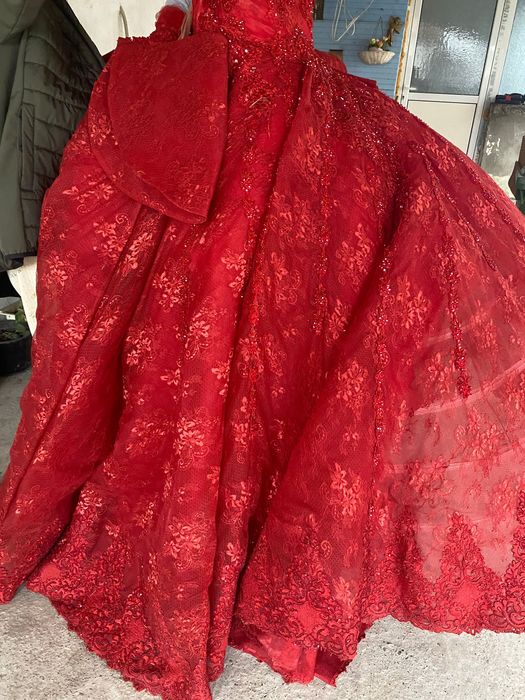 Продавасе  сватбена рокля