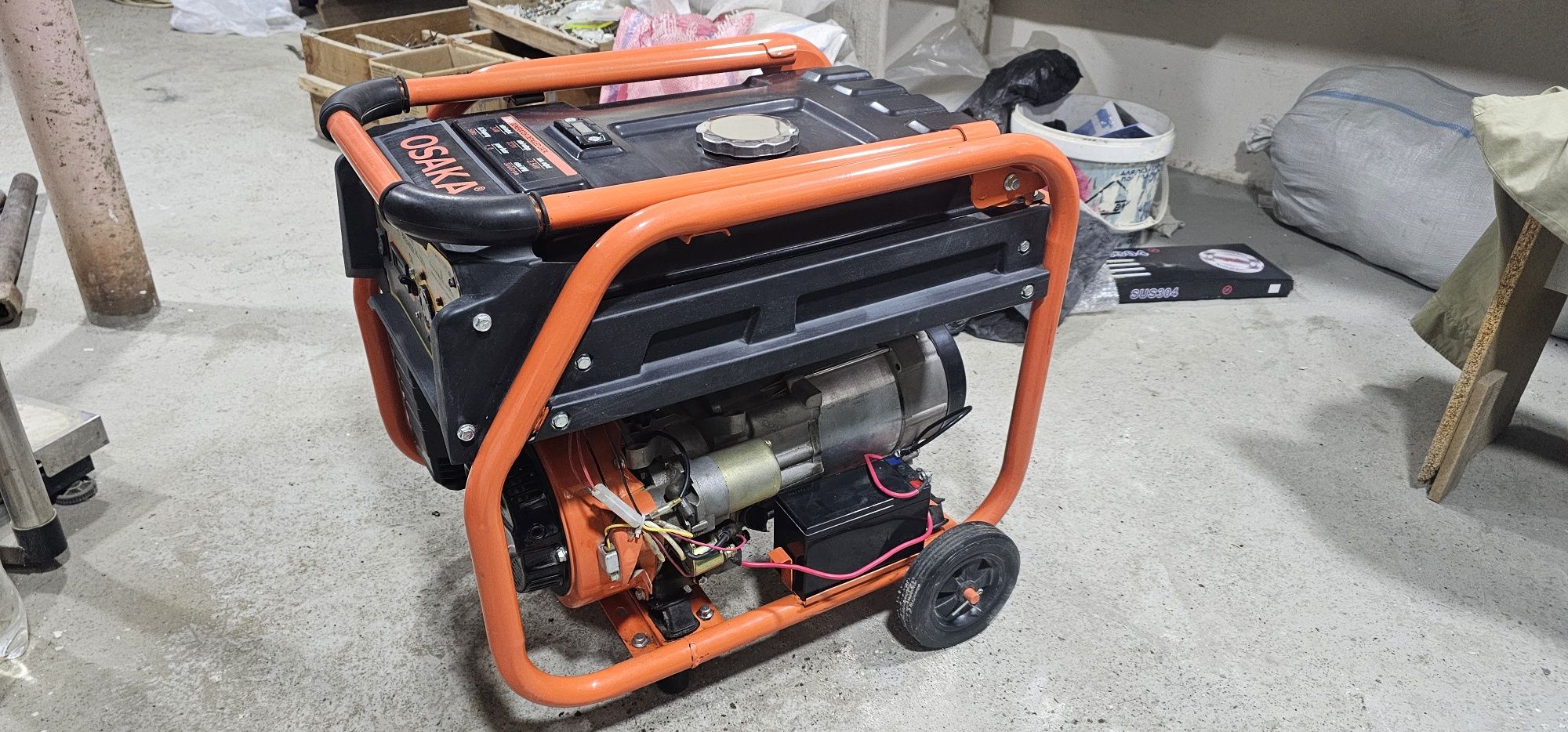 Generator OSAKA  model: OGE 4000X. 3kw-3,5kw