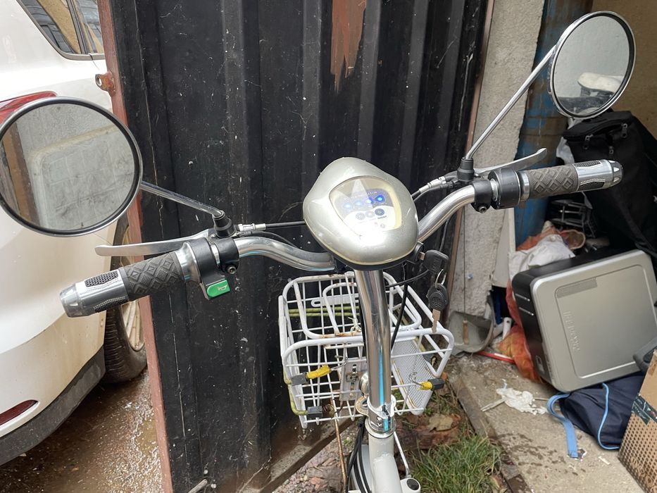 VZTECH ZT-09 Scuter Electric cu Pedale Baterie OK