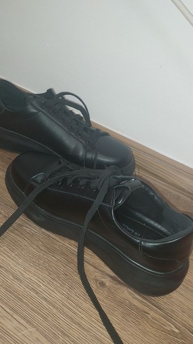 Adidasi barbati piele naturala