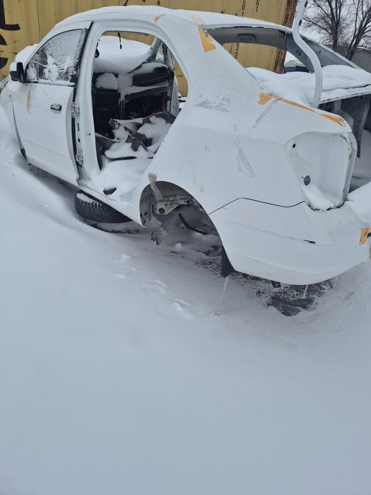 Кобальт на запчасти