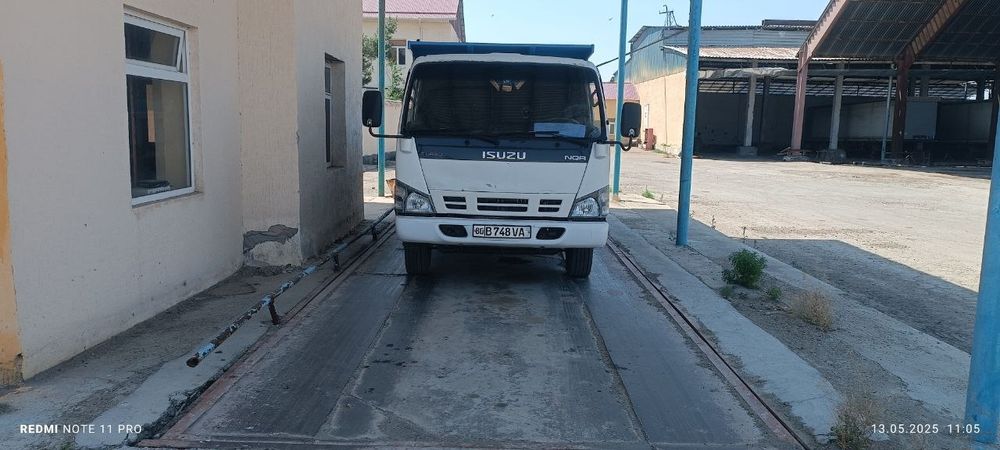 Isuzu samosval sotiladi