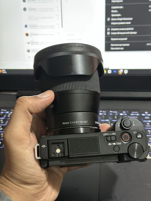 Sony ZV E-10 kit mobilograflar uchun yangi bosqich