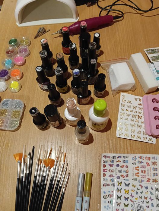 Комплект за маникюр