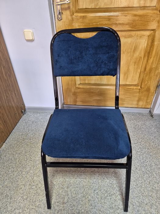 Продам стулья офисные