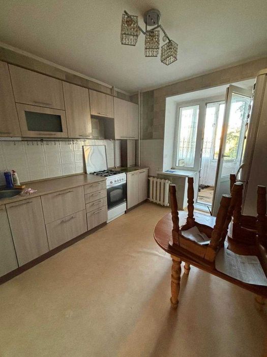 в продаже двух комнатная квартира на 3