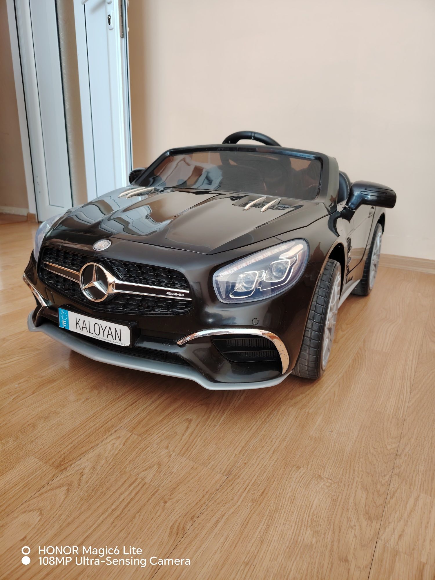 Акумулаторна детска кола mercedes