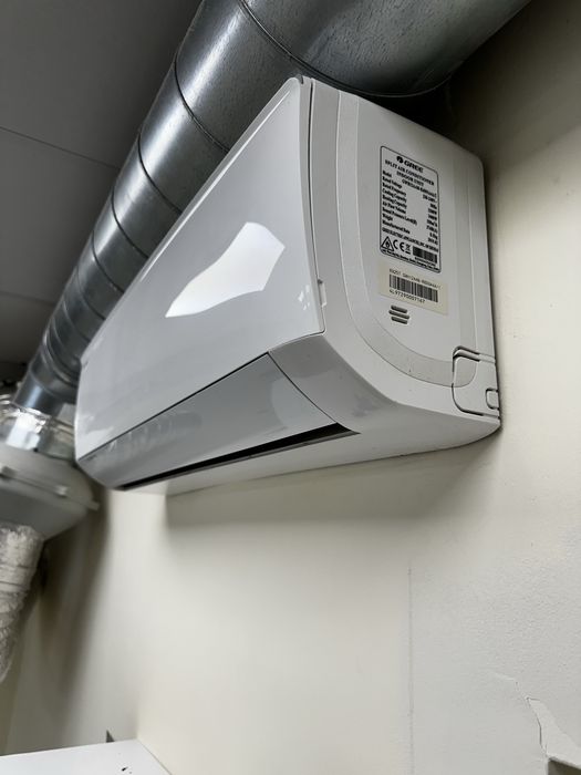 Продавам климатици Gree GWH12AB-K6DNA4A