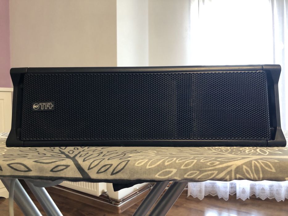 Vând RCF TT052 A -defectă