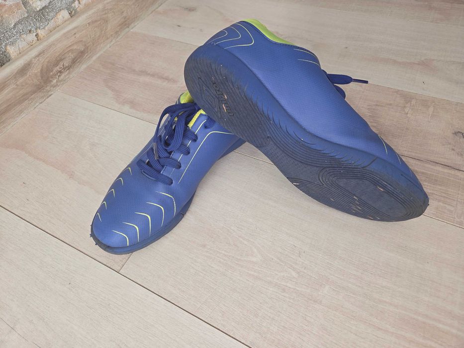 Обувки за зала 38